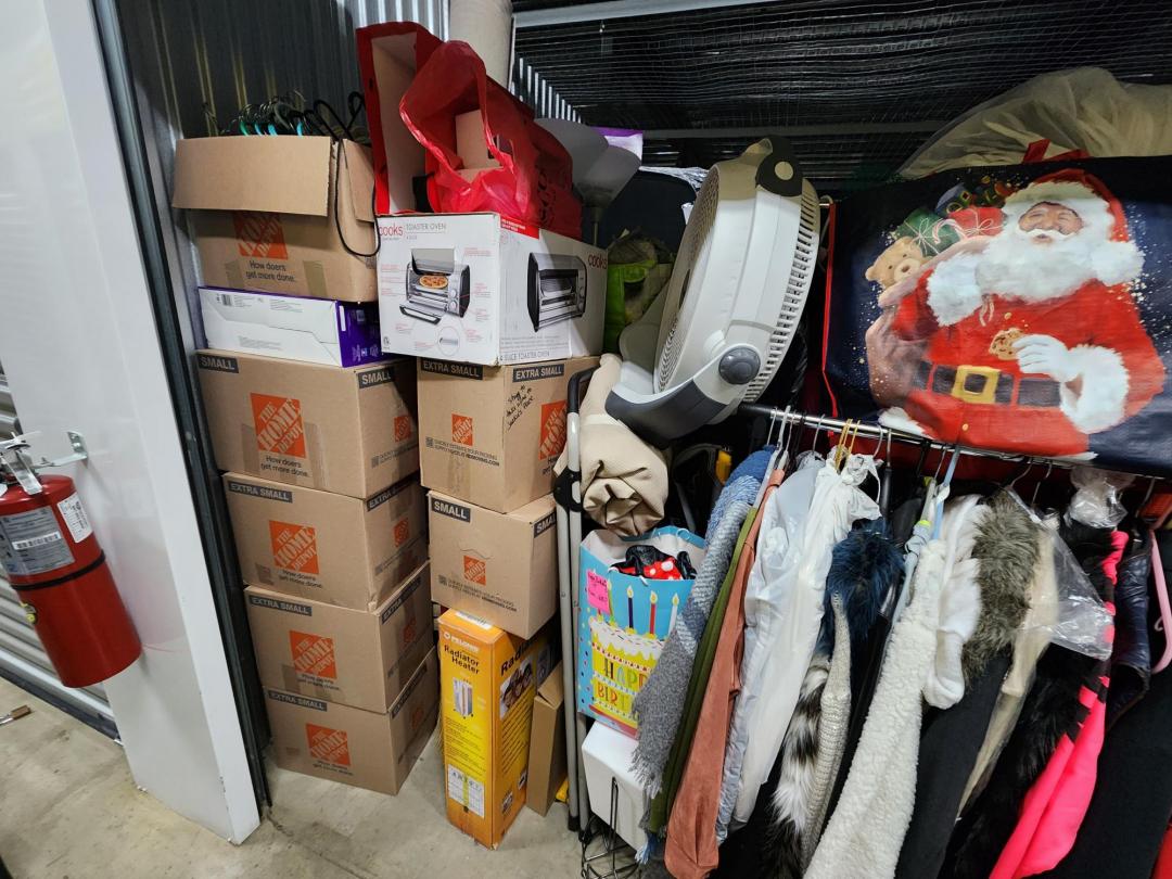 Storage Unit Auction in Addison, IL at Safeguard Self Storage Addison